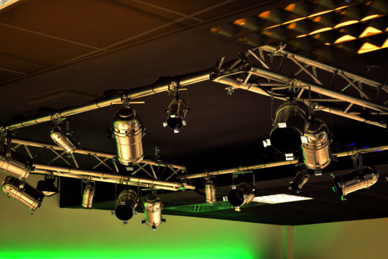 Miete unseren Kursraum – Basement Performing Arts | Tanz-Studio | Tanz